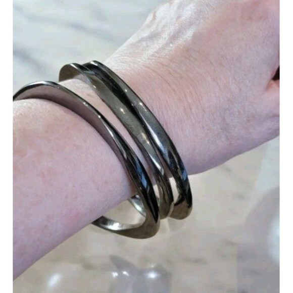 Cookie Lee Geometric Gunmetal set of 3 Bangle Bracelets Signed - Picture 1 of 7